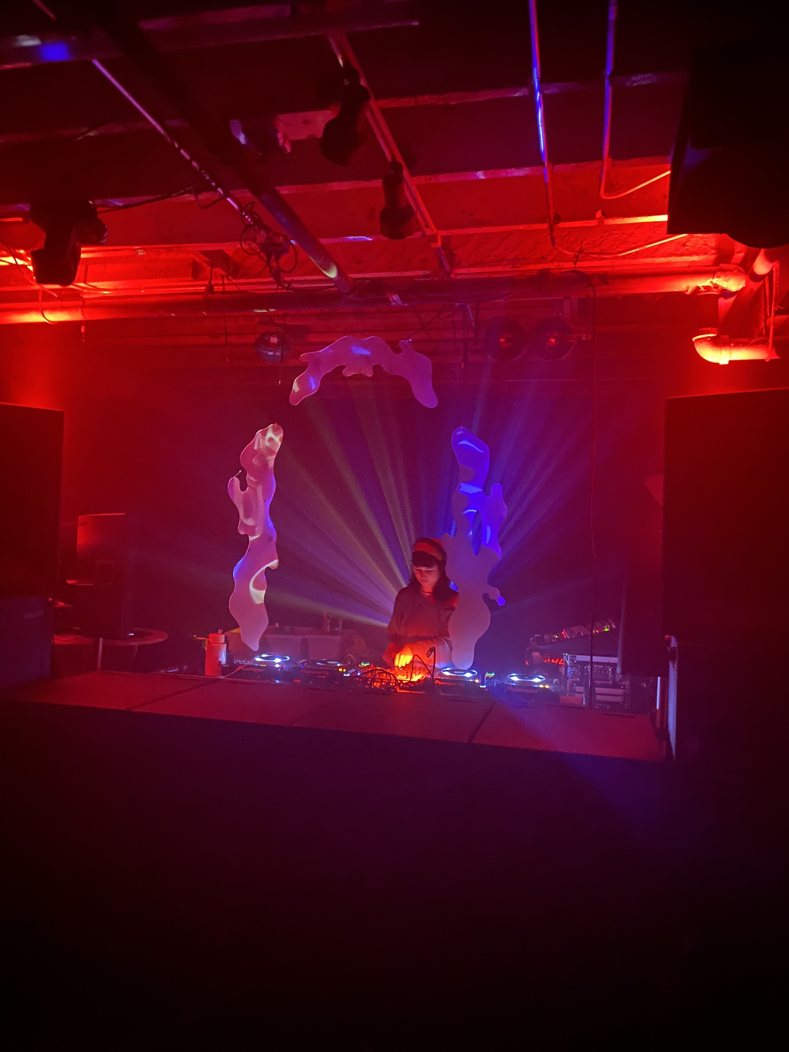 Kia - Decor + lighting around the booth, w/ Murphy Welch