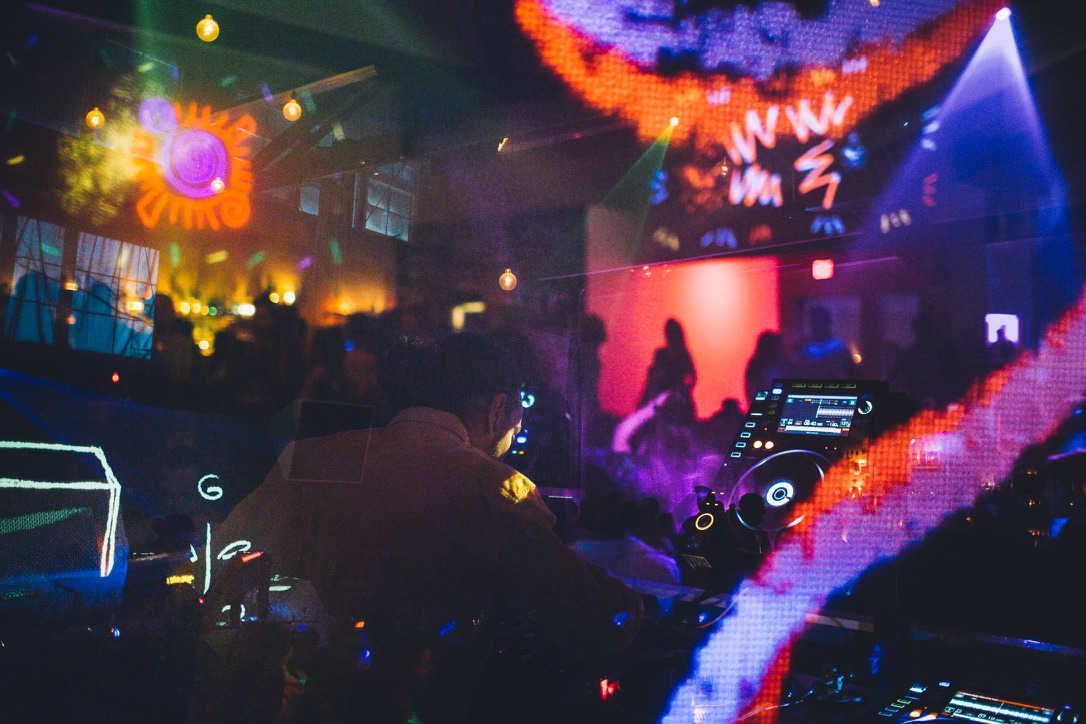 Mike Dunn - Booth + double-exposed projection mapping - photo by Drew Cornwall