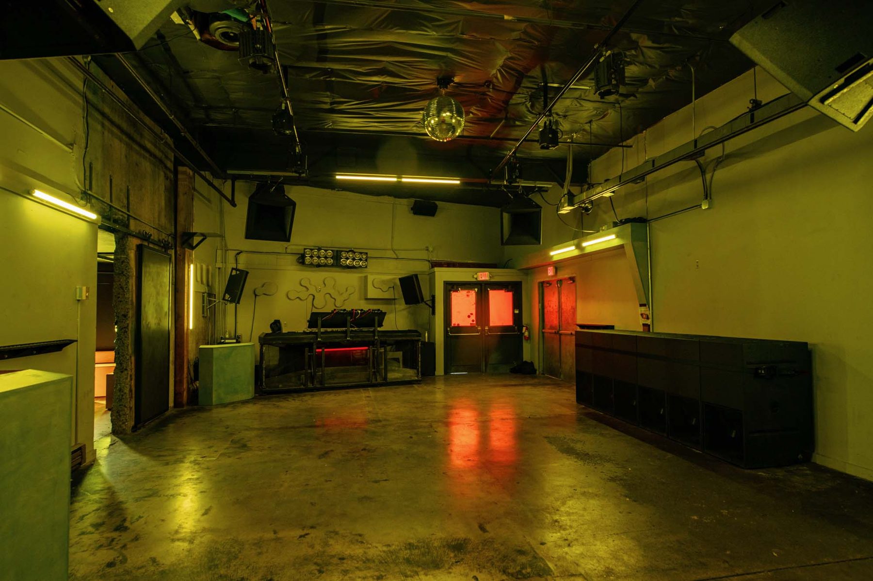 Process Nightclub - Dancefloor + Danley system, disco ball