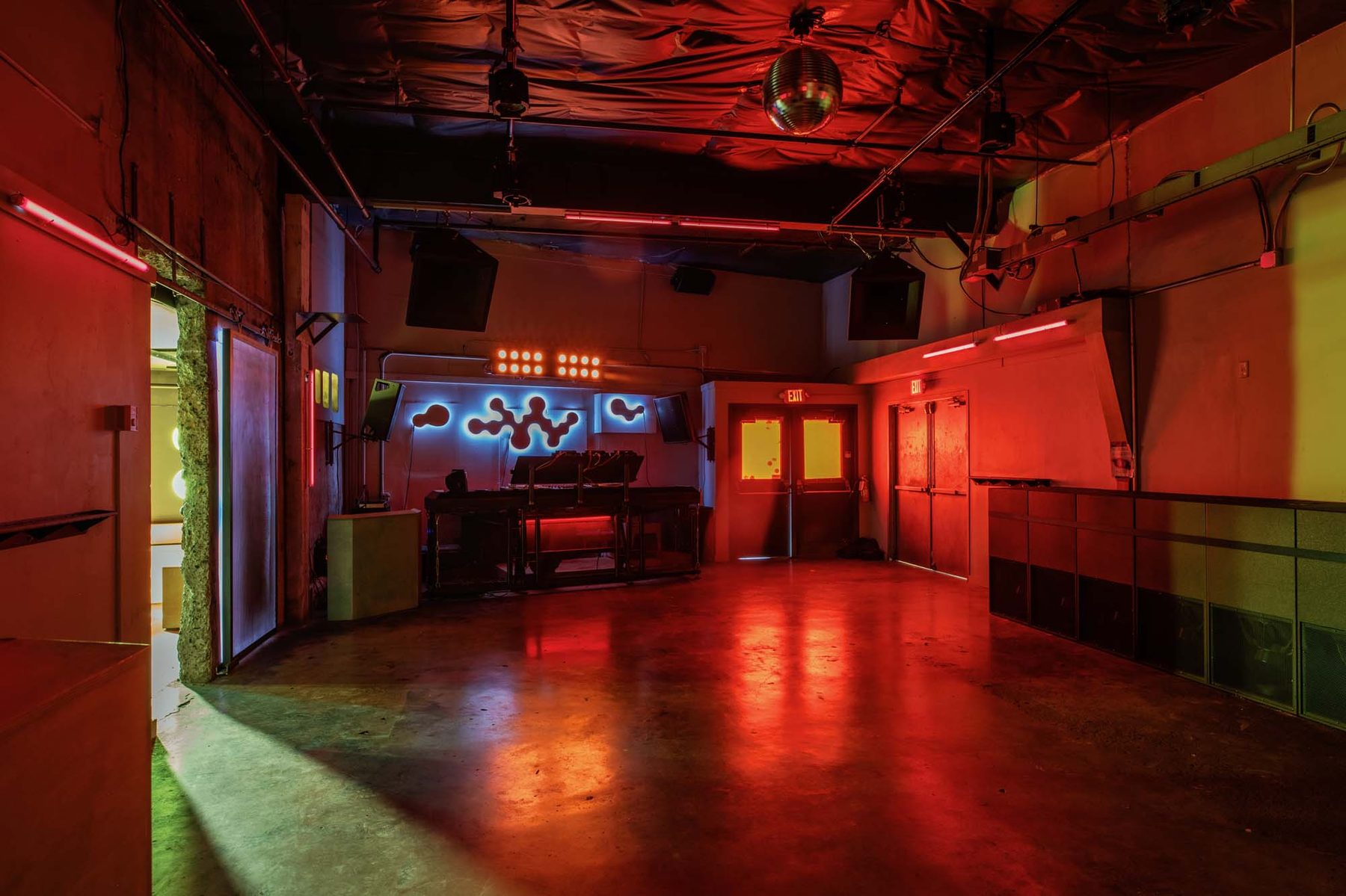 Process Nightclub - Dancefloor, red wash